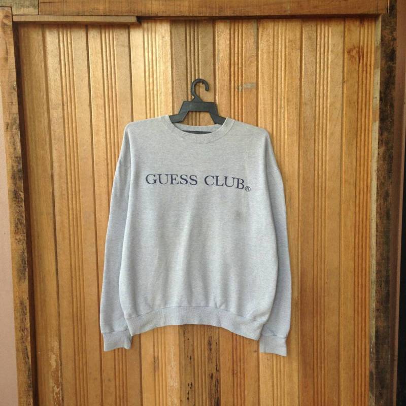 Guess Club Big Logo Sweatshirt Guess Club Big Logo Sweatshirt von CVichaivintage