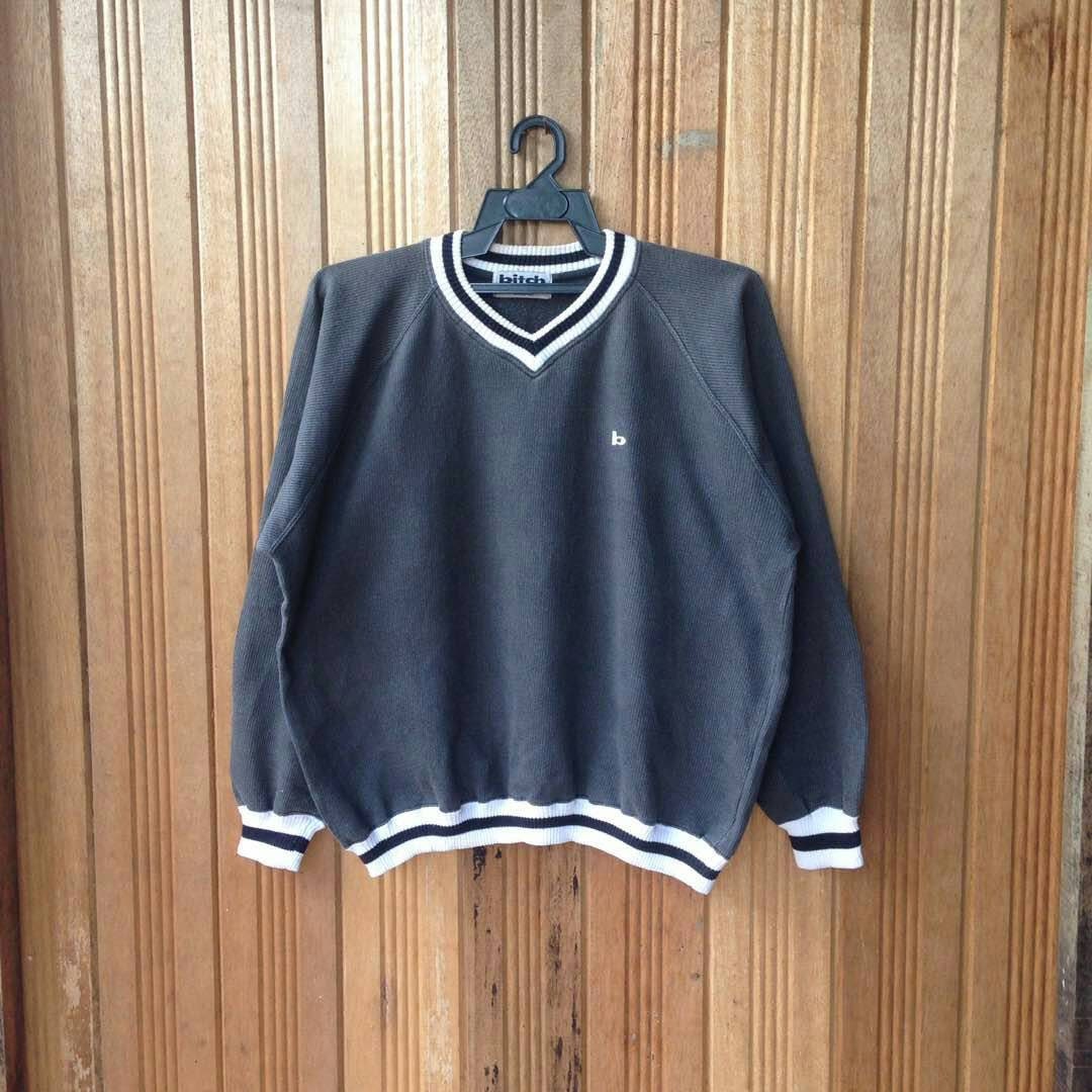 Hündin Skateboard Pullover Sweatshirt V Hals Vintage von CVichaivintage