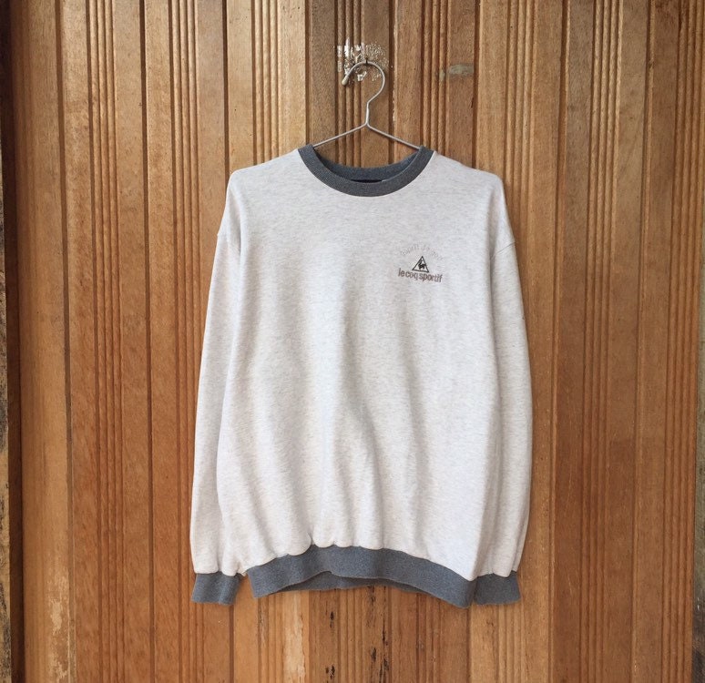 Le Coq Sportif Spellout Stickerei Pullover Sweatshirt von CVichaivintage