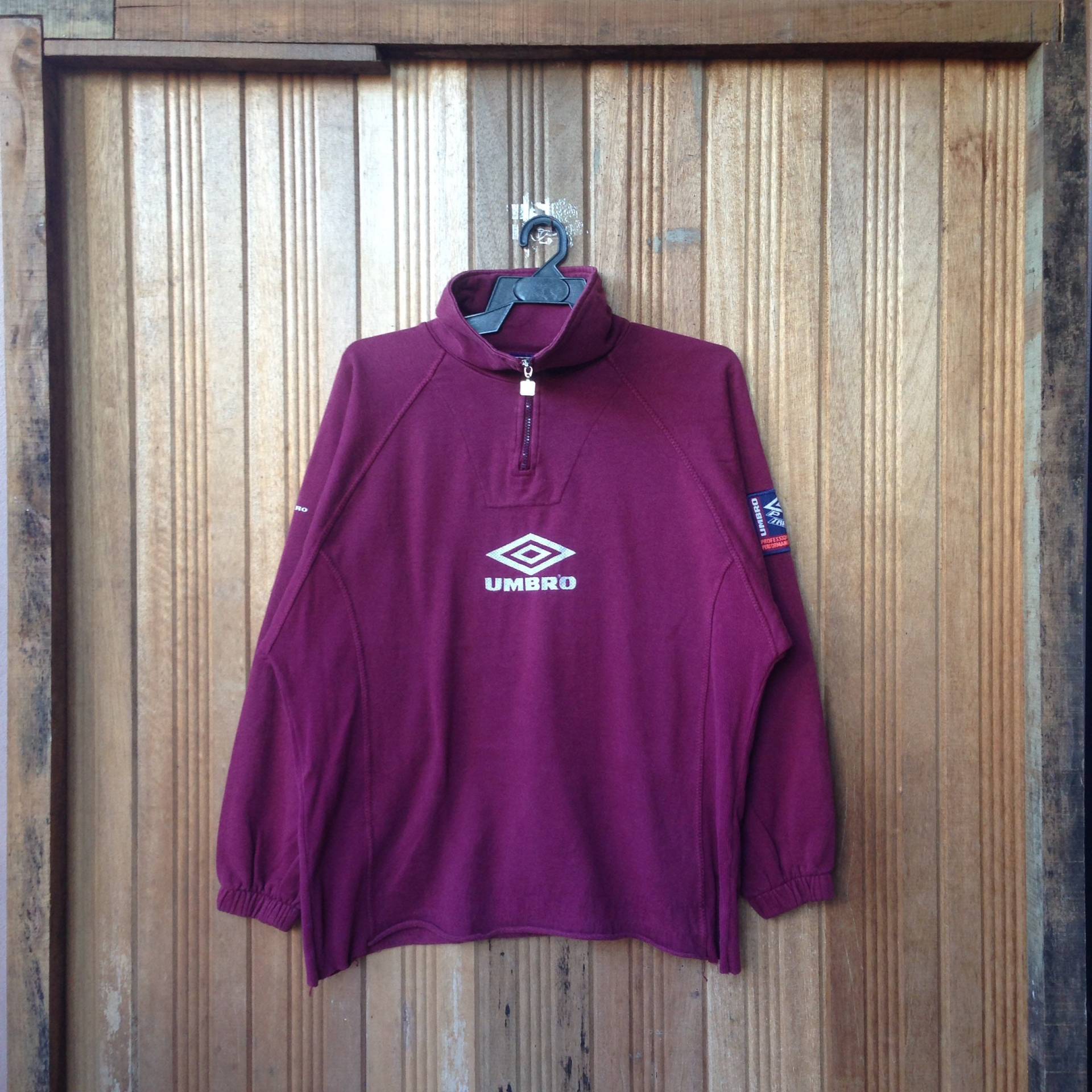Umbro Große Logo Spellout Stickerei Sweatshirt Halb Zip von CVichaivintage