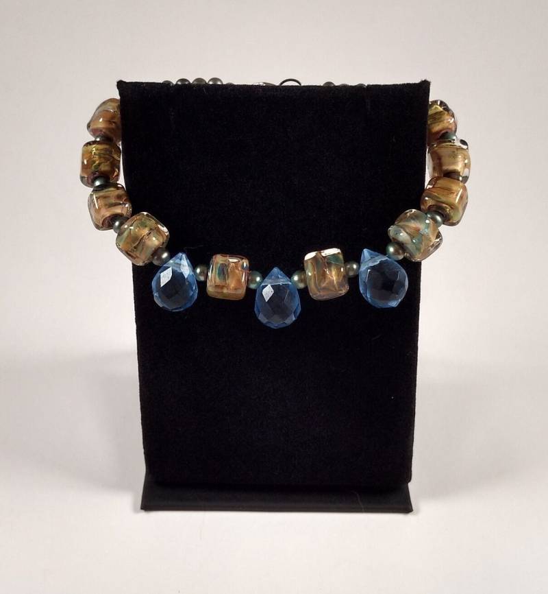 Kunst Glas, Perlen Und Glasschliff Brioletten Armband Handgefertigt Von Chris Hay von CWHStoneworks