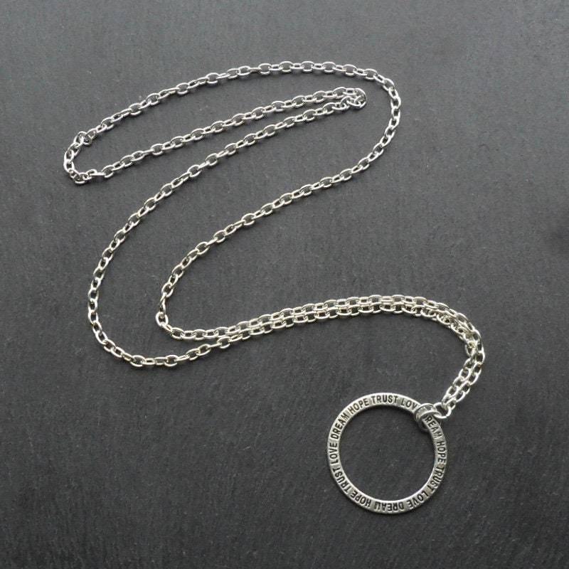 Inspirierende Wort Brillen/Sonnenbrillen Halskette Kette Halter ~ Cwtchusstore Brillenzubehör Inspirierende Wort Brillen/Sonnenbrillen Halskette Kette Halter ~ Cwtchusstore Brillenzubehör von CWtChUSstore