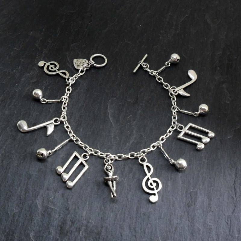 Winziger Tänzer Charm "Live' Armband Winziger Tänzer Charm "Live' Armband von CWtChUSstore