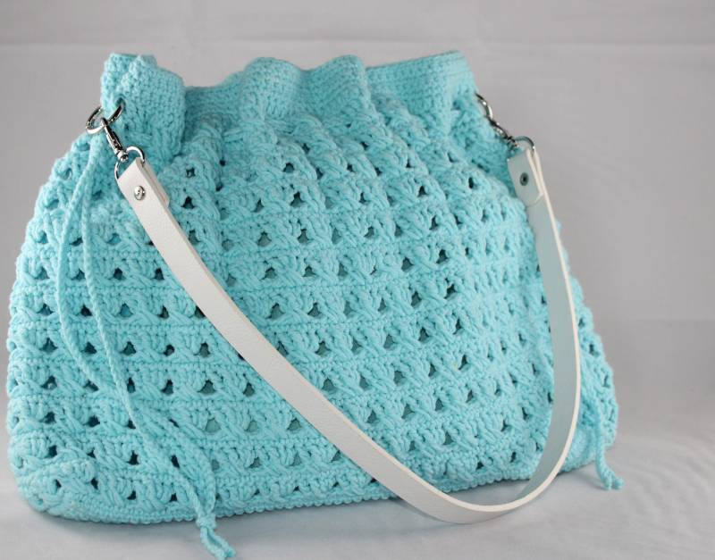 Gehäkelte Hobobag von CaSoUnikate