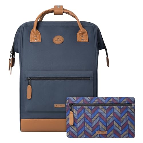 Cabaïa - Adventurer Rucksack Chicago Maxi 23L - Wasserabweisend - Gepolstertes Laptopfach bis zu 15 Zoll - 2 austauschbare Vordertaschen - PETA vegan - Rucksack für Damen & Herren - Blau von Cabaïa