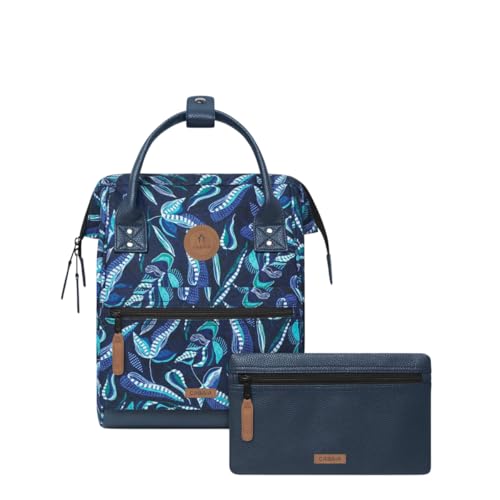 Cabaïa - Adventurer Rucksack Fontainebleau Mini 10L - Wasserabweisend - Laptopfach bis zu 10,5 Zoll - 2 Vordertaschen - vegan zertifiziert - Rucksack für Reisen und Arbeit, Damen & Herren - Blau von Cabaïa