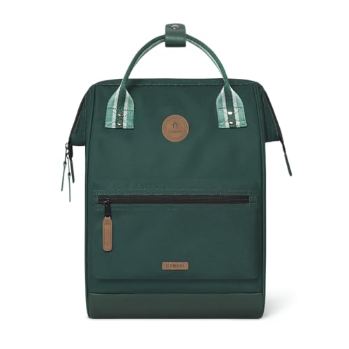 Cabaïa - Adventurer Rucksack Lima Medium 18L - Wasserabweisend - Laptopfach bis zu 13 Zoll - 2 Vordertaschen - vegan zertifiziert - Rucksack für Reisen und Arbeit, Damen & Herren - Grün von Cabaïa
