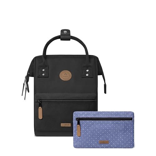 Cabaïa - Adventurer Rucksack Berlin Medium 18L - Wasserabweisend - Laptopfach bis zu 13 Zoll - 2 Vordertaschen - vegan zertifiziert - Rucksack für Reisen und Arbeit, Damen & Herren - Schwarz von Cabaïa