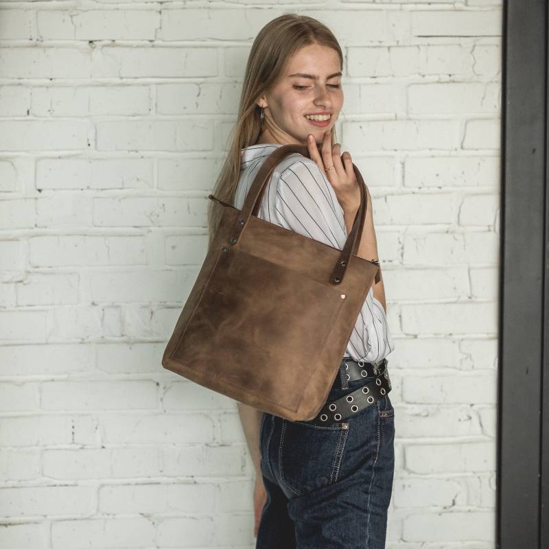 Leder Tragetasche Braune Umhängetasche Mit Reißverschluss von CabbageLeather