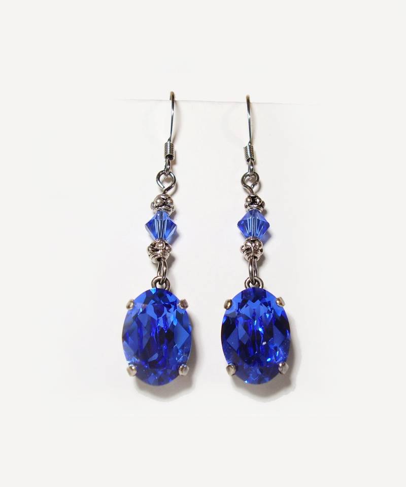 Ohrhänger Mit Swarovski-Kristallen in Intensiven Farben, Haken Aus Glänzendem Edelstahl Saphirblau Und Schimmerndem Vintage-stil von CachouReveDeBijoux