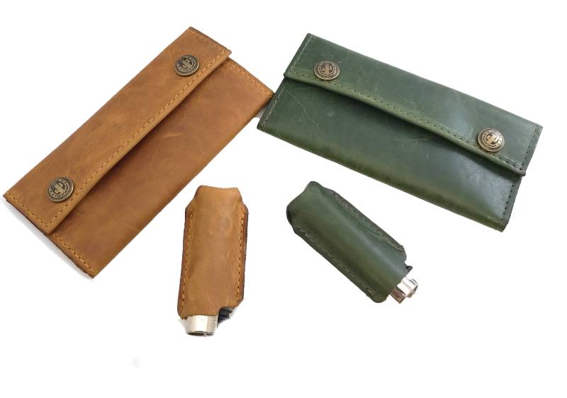 12G-15G Kapazität Mini Ledertaba Beutel + Gratis Lederfeuerzeughalter 12G-15G Kapazität Mini Ledertaba Beutel + Gratis Lederfeuerzeughalter von CactusLeatherLondon