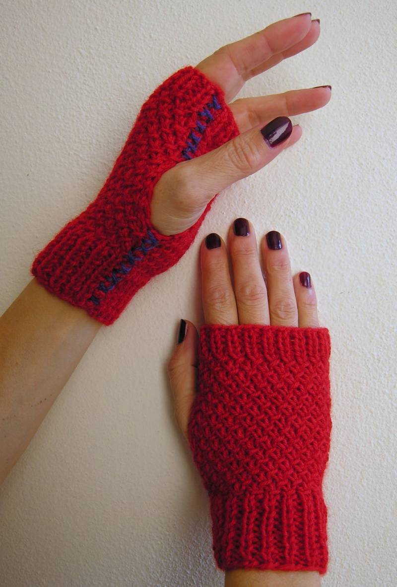 Bedeutet Rote/Lila Handschuhe von Cadelori