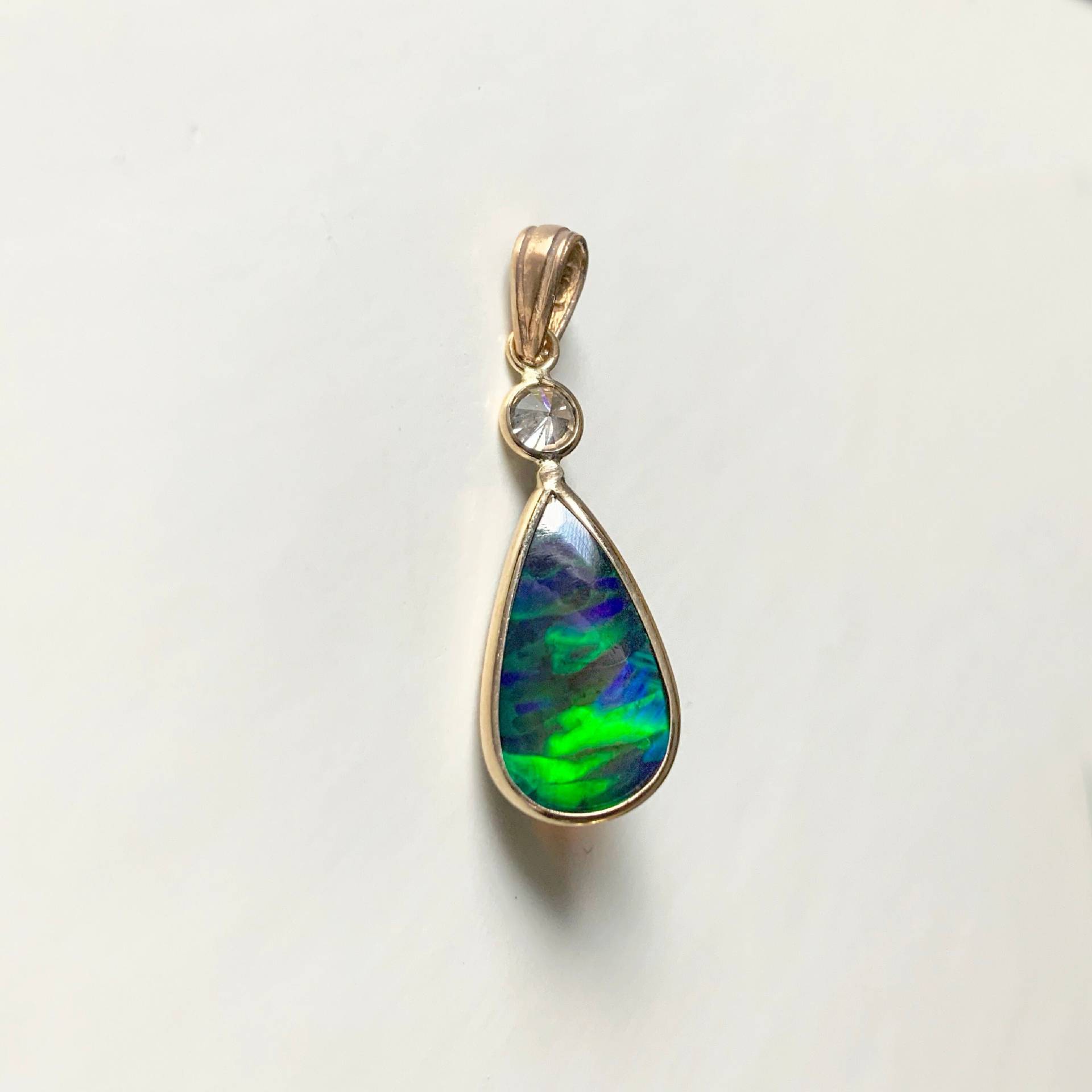 14K Gelbgold Anhänger, Natürlicher Schwarzer Opal Diamant Bewertung, Kettenanhänger, Edelstein Einzigartiger Anhänger von CaeruleumJewelry