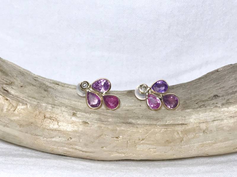 Ohrringe Aus 14-Karätigem Gelbgold Mit Natürlichem Rosa-Violettem Saphir | 4, 20 Ct, Schätzpreis 1.421 Usd von CaeruleumJewelry