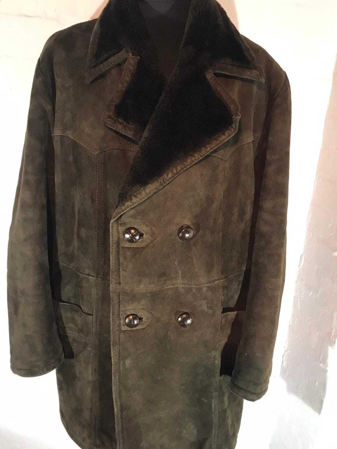 Vtg Wildleder Herren Mantel Mit Kunstfell Futter von CafeSocietyVintageGB