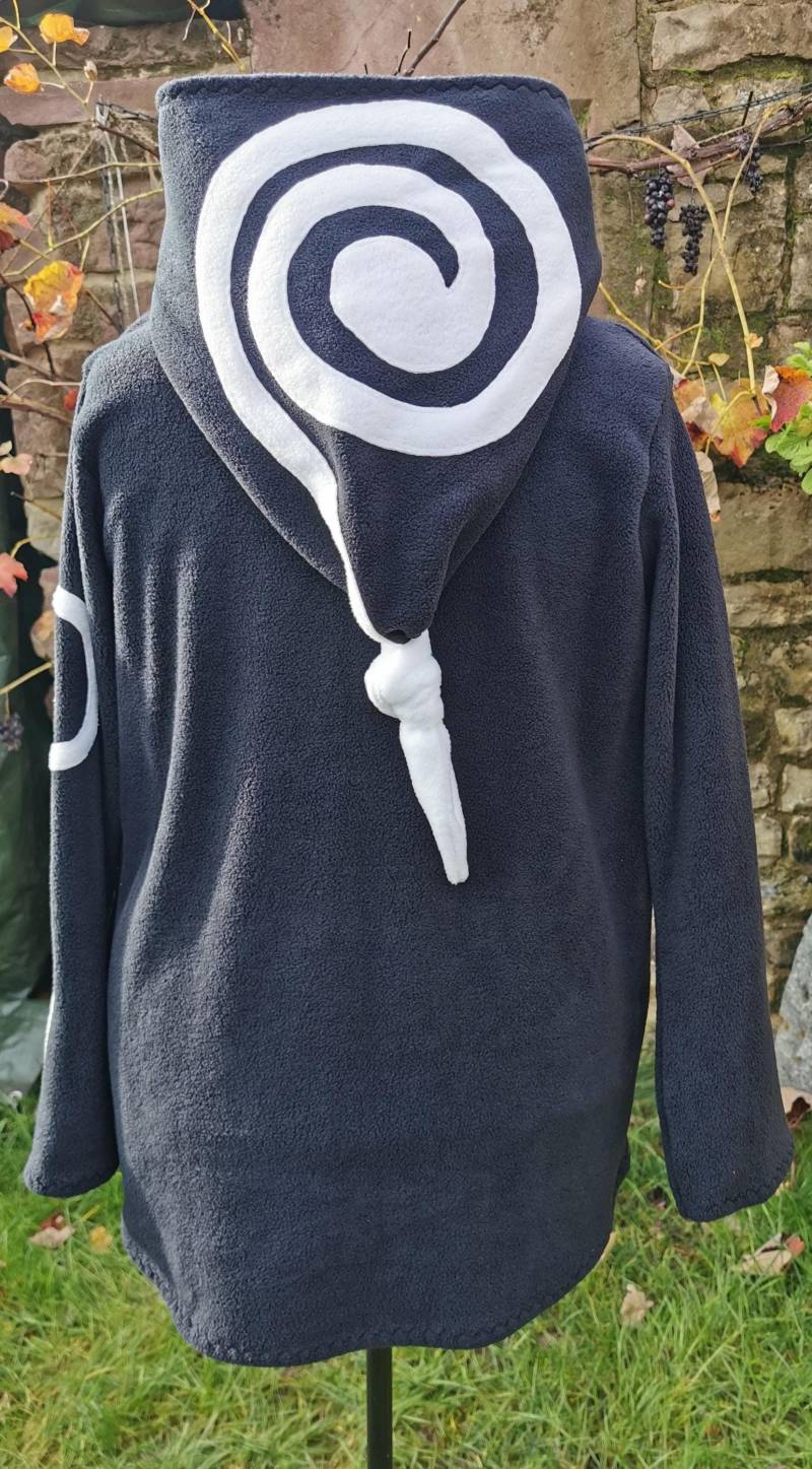 Hoodie Mit Zipfelkapuze F. Frauen, Fleece Schwarz-Weiß, Applikationen | Spiralen, Damen Pullover, Jacke. Warm + Bequem, Oversized von CahaStoffideen