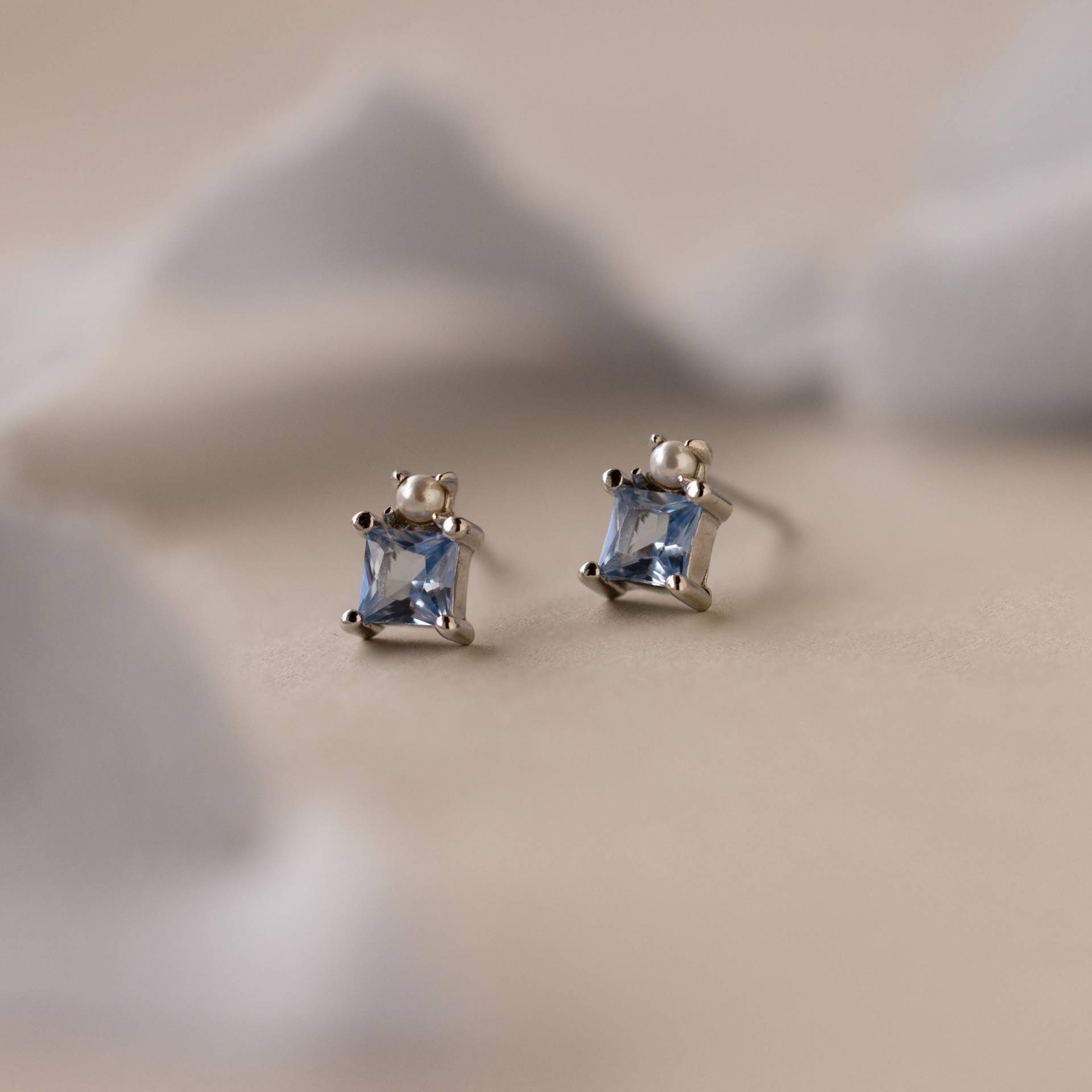 Aquamarin Ohrstecker Von Caitlyn Minimalist Zierliche Perle & Hellblaue Edelstein Ohrringe Brautschmuck Tochter Geschenk Er679 von CaitlynMinimalist