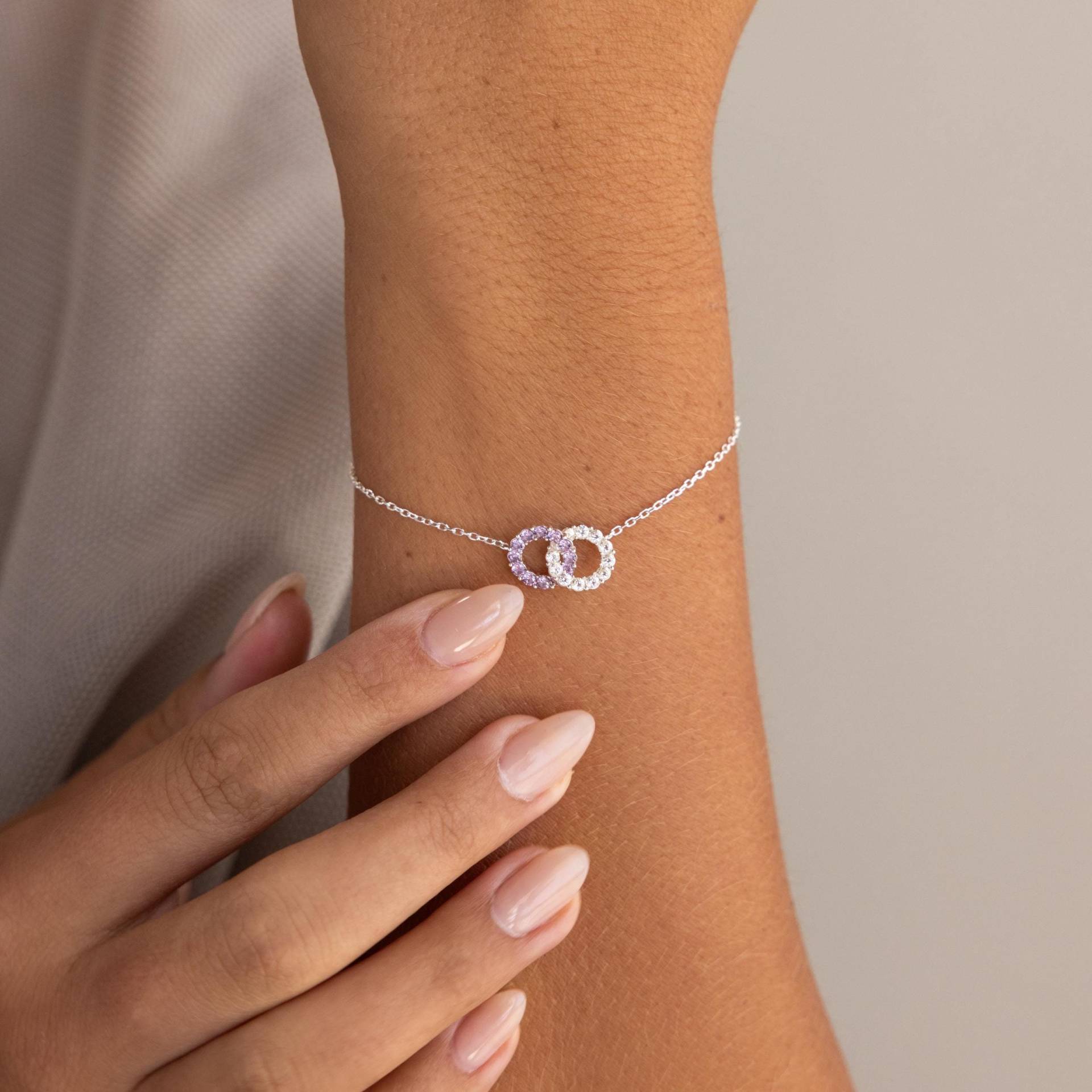 Benutzerdefinierte Eternity Birthstone Armband Von Caitlyn Minimalist Ineinandergreifendes Bettel Edelstein Schmuck Mutter Tochter Geschenk Bm66 Benutzerdefinierte Eternity Birthstone Armband Von Caitlyn Minimalist Ineinandergreifendes Bettel Edelstein Schmuck Mutter Tochter Geschenk Bm66 von CaitlynMinimalist