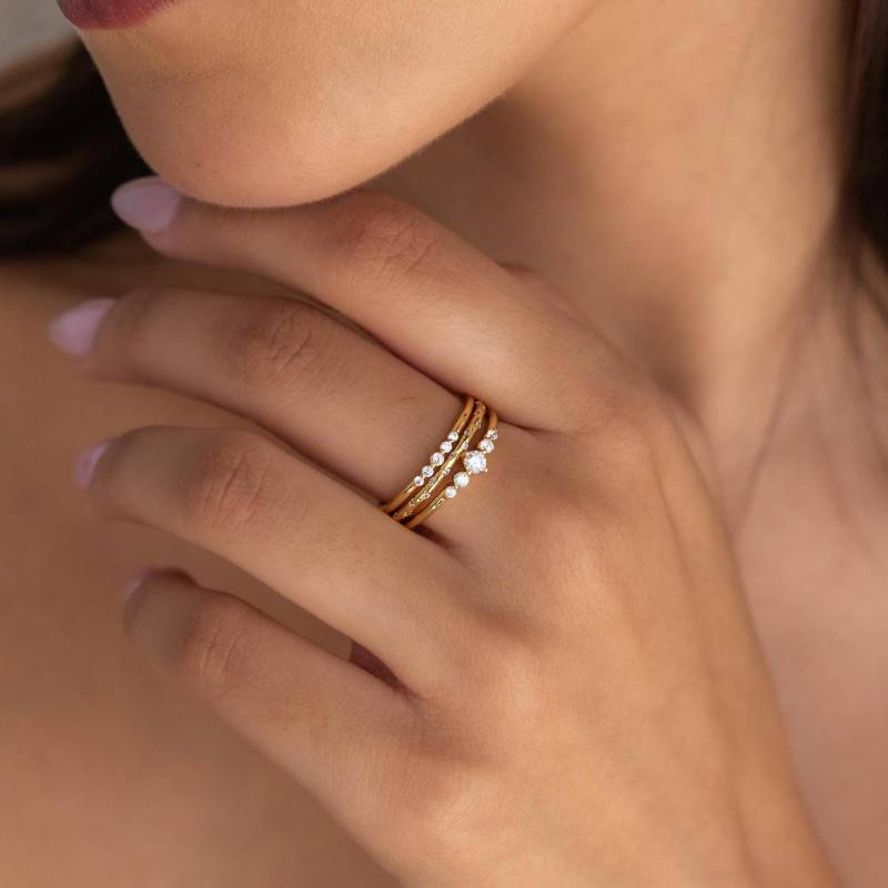 Diamant Stapelringe Von Caitlyn Minimalist 3Er Set Zierliche Diamantringe in Gold Hochzeitsschmuck Set Brautgeschenk Rr107 von CaitlynMinimalist