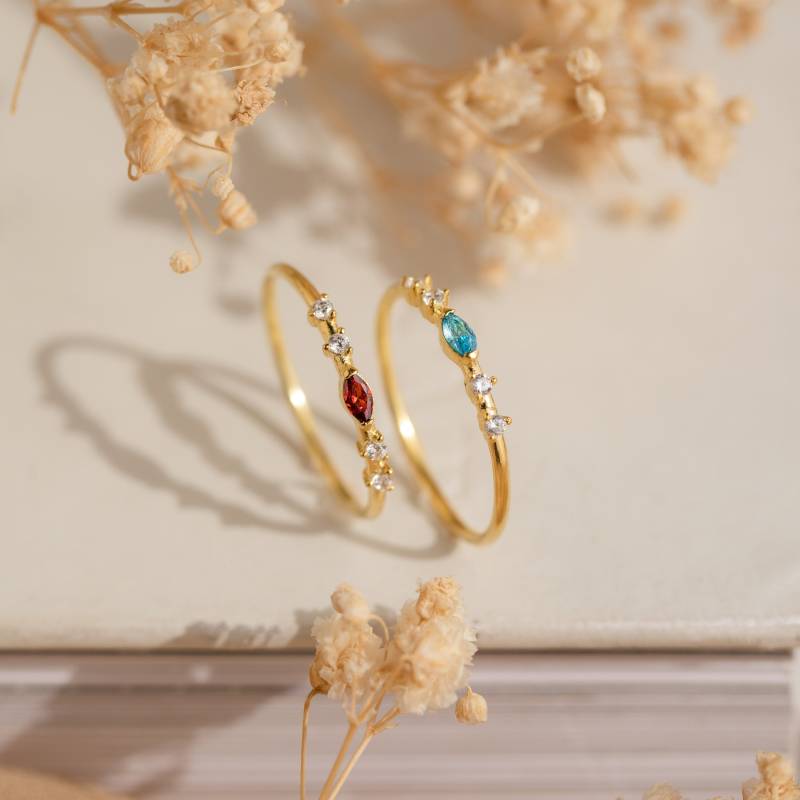 Marquise Geburtsstein Ring Von Caitlyn Minimalistisch Zierlicher Zarter Ehering Verlobungsring Für Freundin Rm100 von CaitlynMinimalist