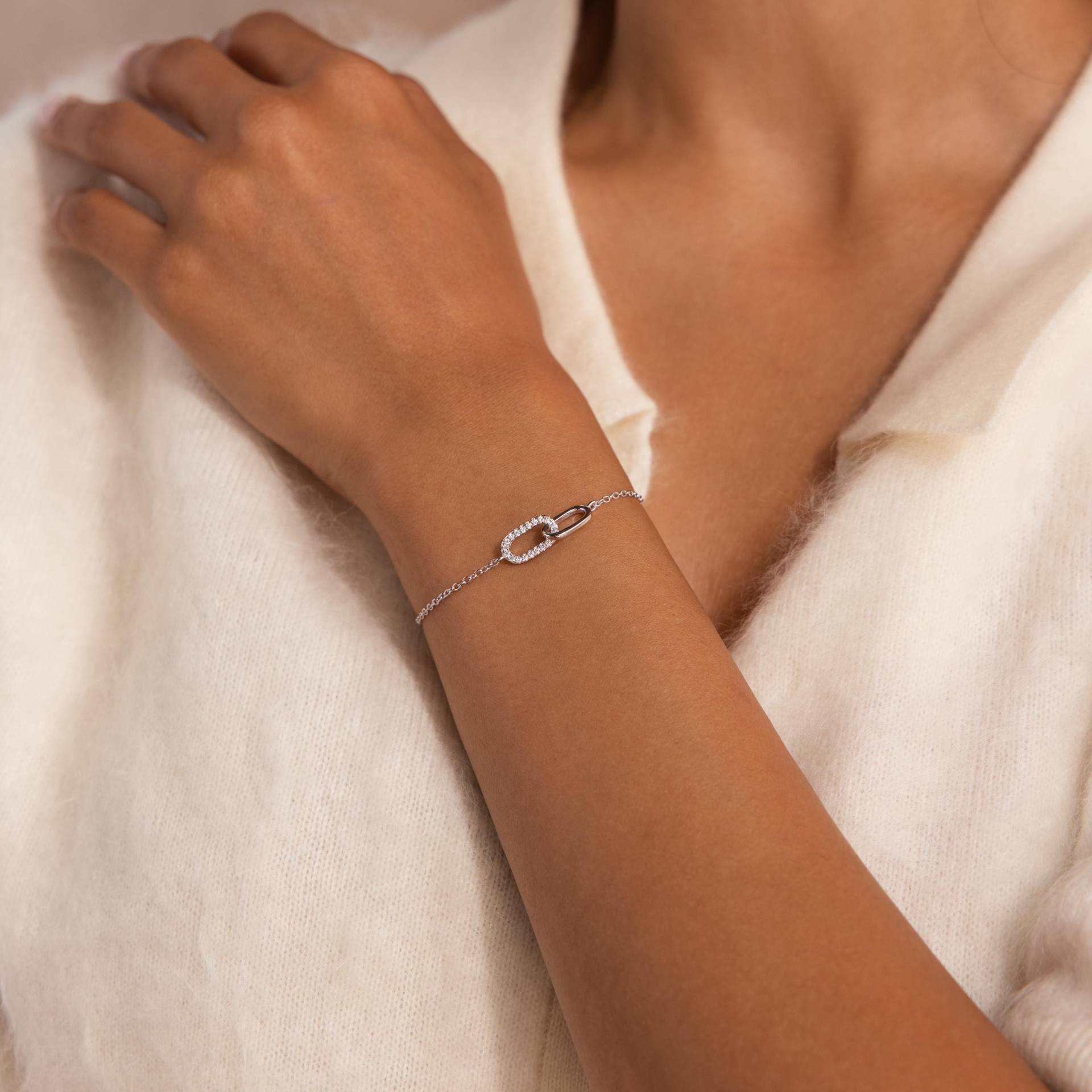 Pave Link Anhänger Armband Von Caitlyn Minimalist Silber Ineinander Verschlungenes Bettel Zierlicher Schmuck Mutter Tochter Geschenk Br122 von CaitlynMinimalist