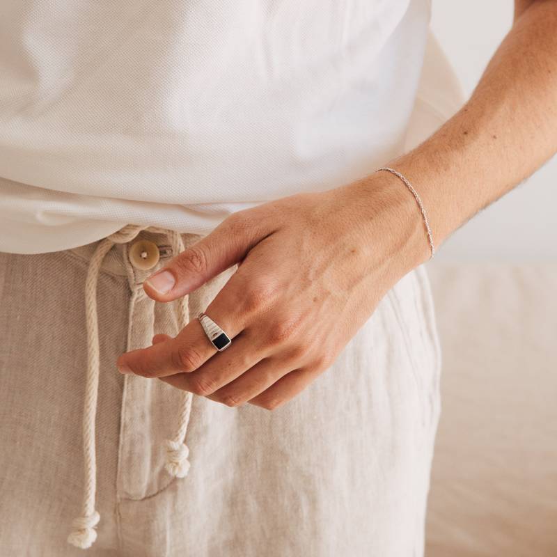 Schwarzer Siegelring Von Caitlyn Minimalistisch Statement Ring, Kleiner Finger Dicker Ring Für Männer & Frauen Emaille Schmuck Geschenk Ihn Rr059 von CaitlynMinimalist