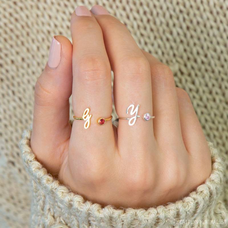 sterling Silber Anfangsring Geburtsstein Ring Namensring Einstellbarer Buchstabenring Monogramm Geschenk Für Mama Rm06F68 von CaitlynMinimalist