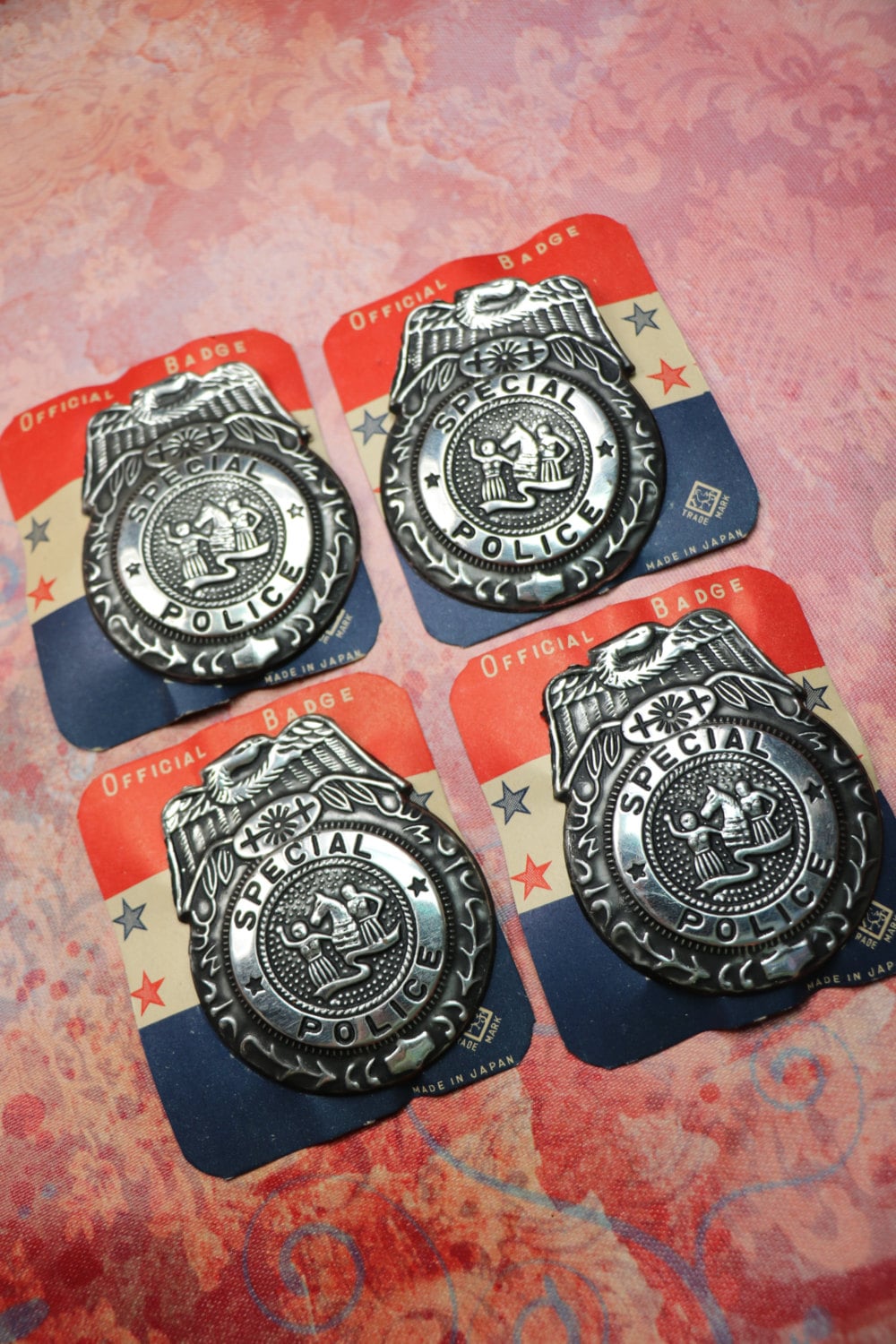 1 Vintage Zinn Spezielles Polizei Abzeichen 1 Vintage Zinn Spezielles Polizei Abzeichen von CaityAshBadashery