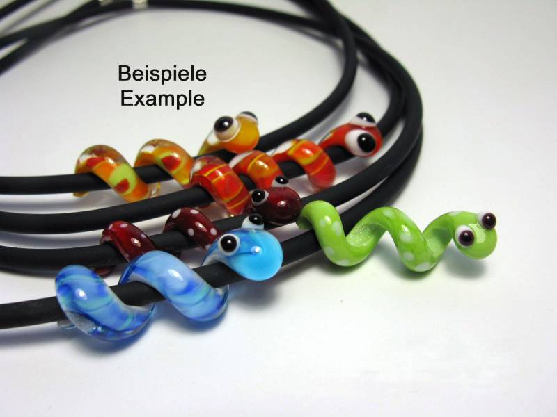 Eine Super Süsse Modul Schlangenperle, Verschiedene Farben Zur Auswahl, Wahlweise Mit Oder Ohne Kette, Lampwork Schlange, Glasschlange von CajasBoutique