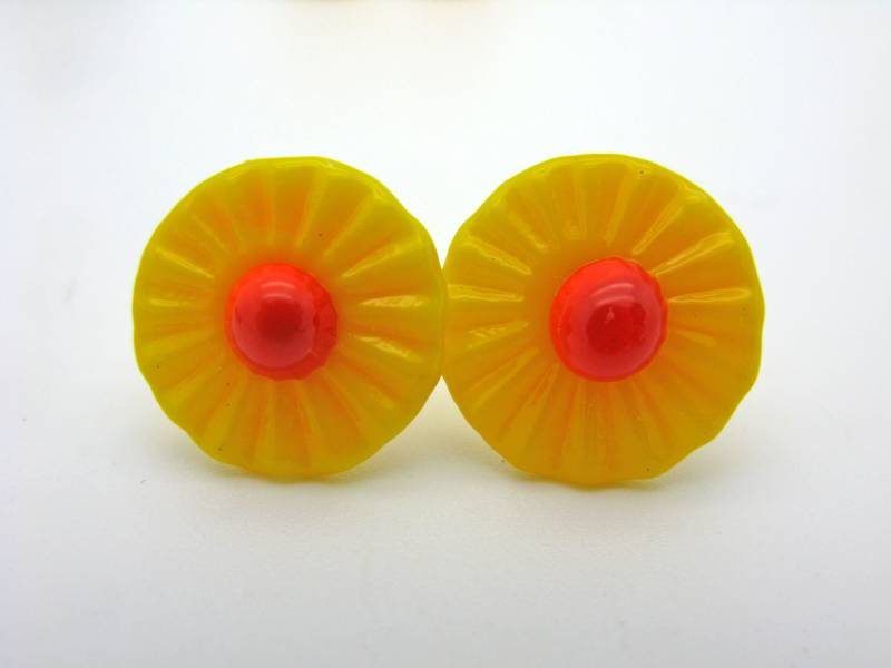 Kleine Gelbe Blümchen Ohrstecker, Kleine Glasblüten, Blumen-Ohrschmuck, Handgemachte Glasblüten Kleine Gelbe Blümchen Ohrstecker, Kleine Glasblüten, Blumen-Ohrschmuck, Handgemachte Glasblüten von CajasBoutique