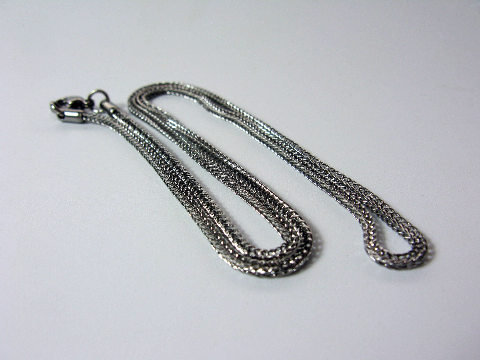 Schlichte Mesh-Kette Aus Edelstahl, Silberfarben, 2 Mm, Ca. 50 cm Lang, Kette Für Anhänger, Edelstahlkette Mit Karabiner von CajasBoutique