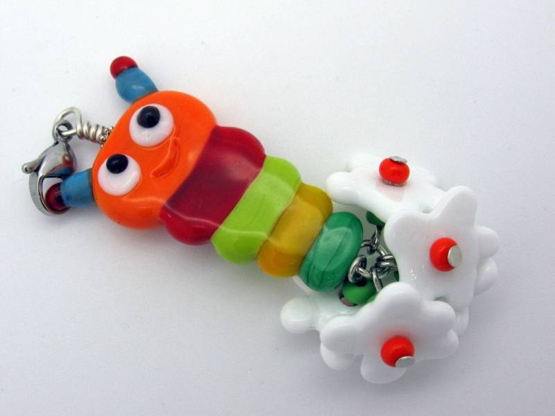 Süsse Große Raupe Als Anhänger Gearbeitet, Bunte Blümchenraupe, Schmetterlings Raupe, Tausendfüssler, Bücherwurm, Handgefertigte Glasperlen Süsse Große Raupe Als Anhänger Gearbeitet, Bunte Blümchenraupe, Schmetterlings Raupe, Tausendfüssler, Bücherwurm, Handgefertigte Glasperlen von CajasBoutique