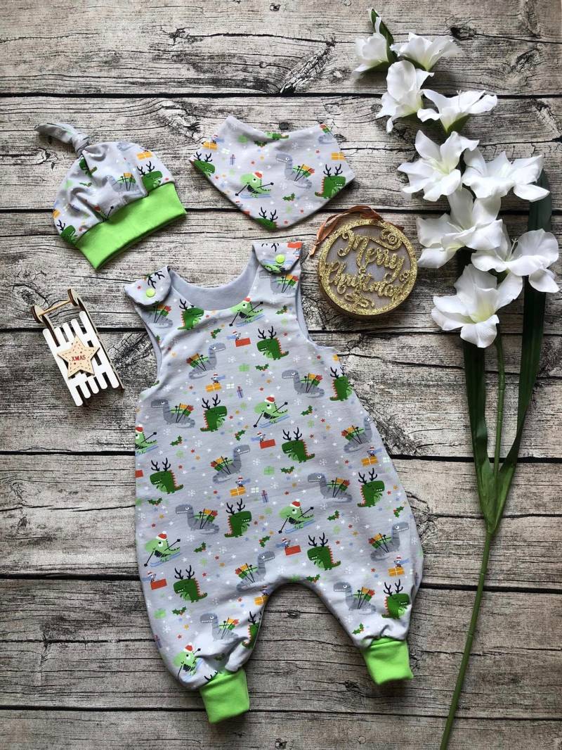 strampler Set Weihnachtsdinos Größe 62/68 von CajukasWelt