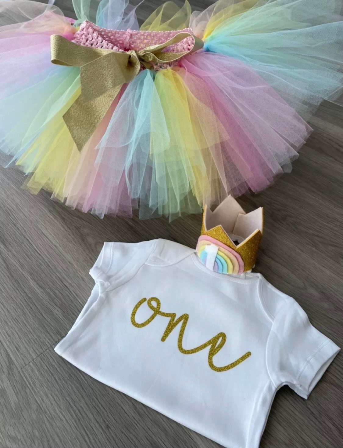 Baby Mädchen Regenbogen Kuchen Smash Outfit. Tütü, Weste Und Krone. Funkelnd. Geburtstagskleidung von CakesmashoutfitsShop