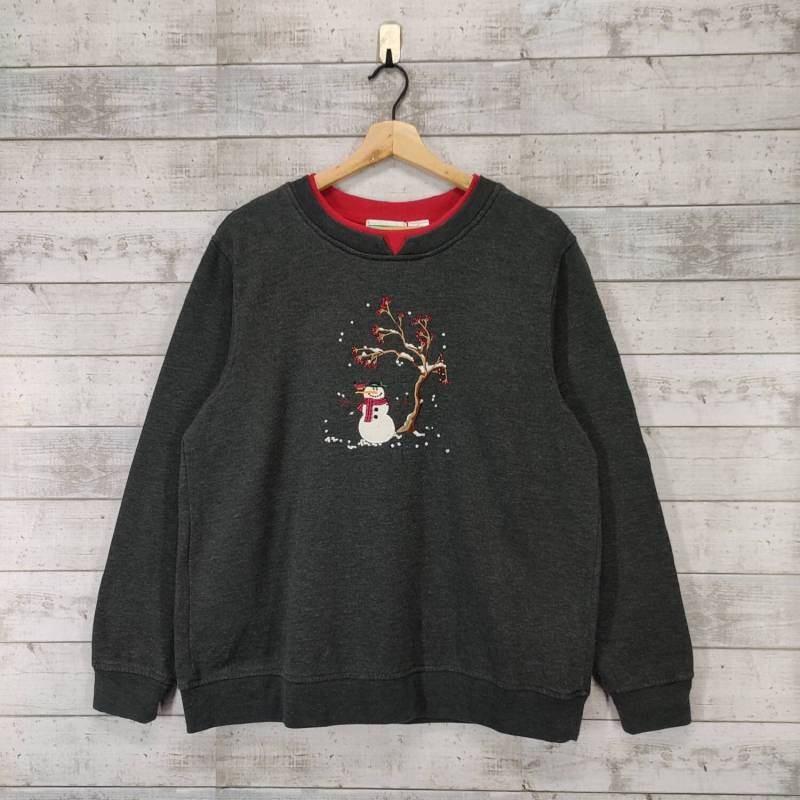 Schneemann Und Kirschbaum Sweatshirt, Vintage Weihnachtspullover, Dunkelgrauer Pullover Mit Rundhalsausschnitt, Größe L von Cakoivintage