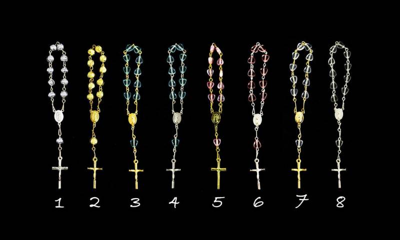 Mini-Rosenkranz Armband Bevorzugungen Acrylperlen, Metallkreuz | 12 Stück Mini-Rosenkranz Armband Bevorzugungen Acrylperlen, Metallkreuz | 12 Stück von CalCastleCraft