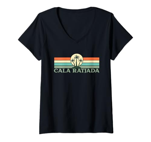 Damen Cala Ratjada Mallorca Vintage Sonnenuntergang Palmen Retro T-Shirt mit V-Ausschnitt Damen Cala Ratjada Mallorca Vintage Sonnenuntergang Palmen Retro T-Shirt mit V-Ausschnitt von Cala Ratjada Mallorca Retro Strand Motiv