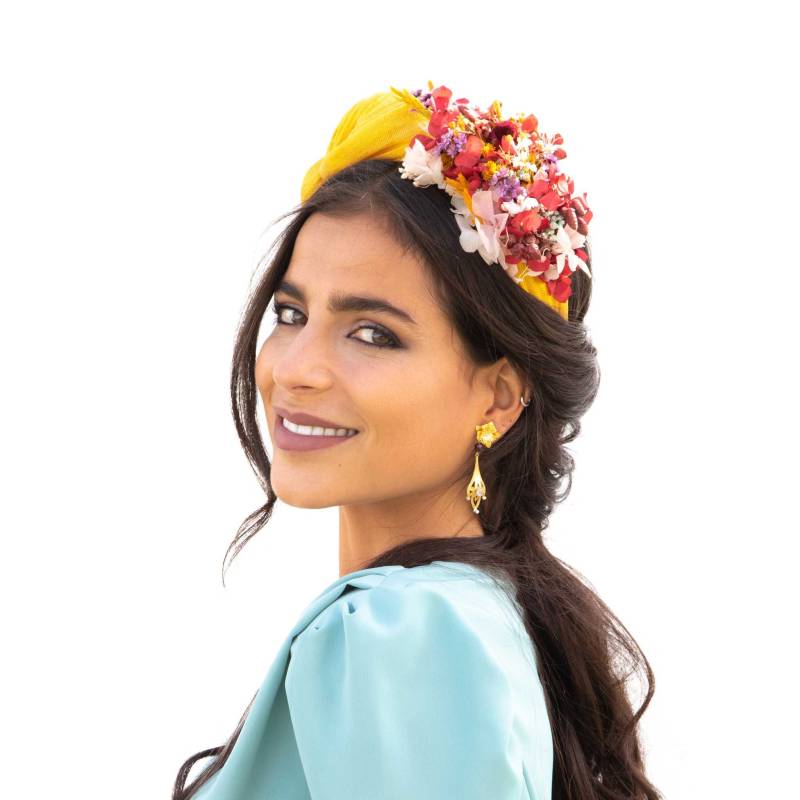 Eleganter Gelber Sinamay Fascinator Haarreif Mit Konservenblumen Für Hochzeiten Und Besondere Anlässe Eleganter Gelber Sinamay Fascinator Haarreif Mit Konservenblumen Für Hochzeiten Und Besondere Anlässe von CalaByLilian