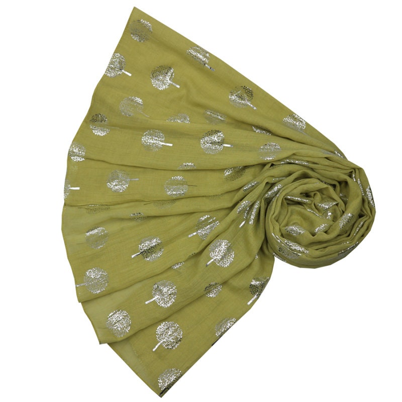 Atemberaubender Neuer Baum Des Lebens Maulbeerbaum-Silberfolien-Druck-Schal in Auswahl Von Farben Atemberaubender Neuer Baum Des Lebens Maulbeerbaum-Silberfolien-Druck-Schal in Auswahl Von Farben von Calderdalejewllery