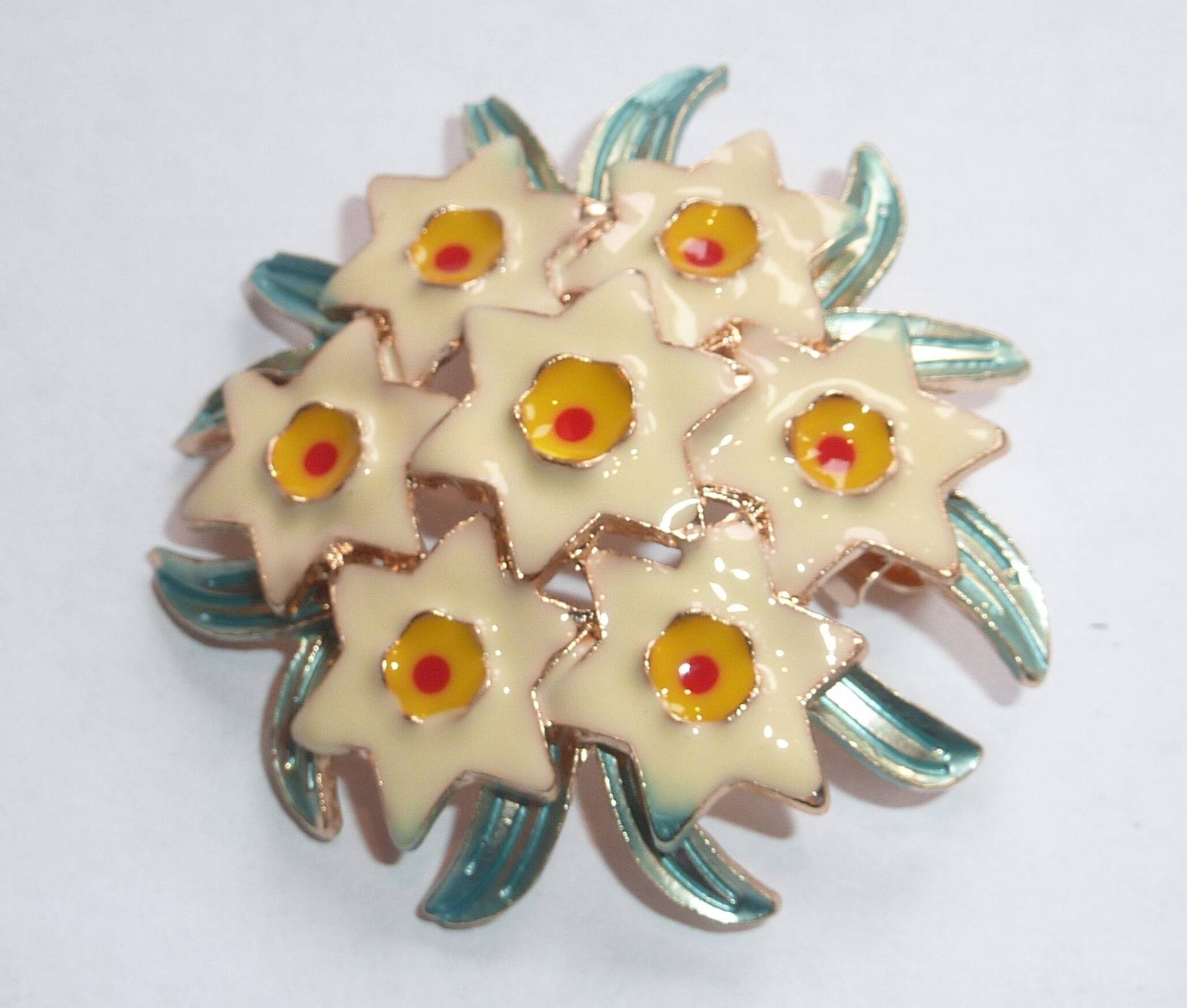 Emaille Narzisse Blume Spray Oder Posy Brosche Pin Schönes Geschenk Emaille Narzisse Blume Spray Oder Posy Brosche Pin Schönes Geschenk von Calderdalejewllery