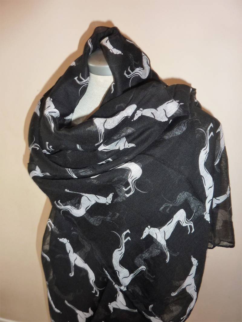 Windhund Whippet Großer Schal Ideales Geschenk Für Den Hundeliebhaber in 4 Schönen Farben von Calderdalejewllery