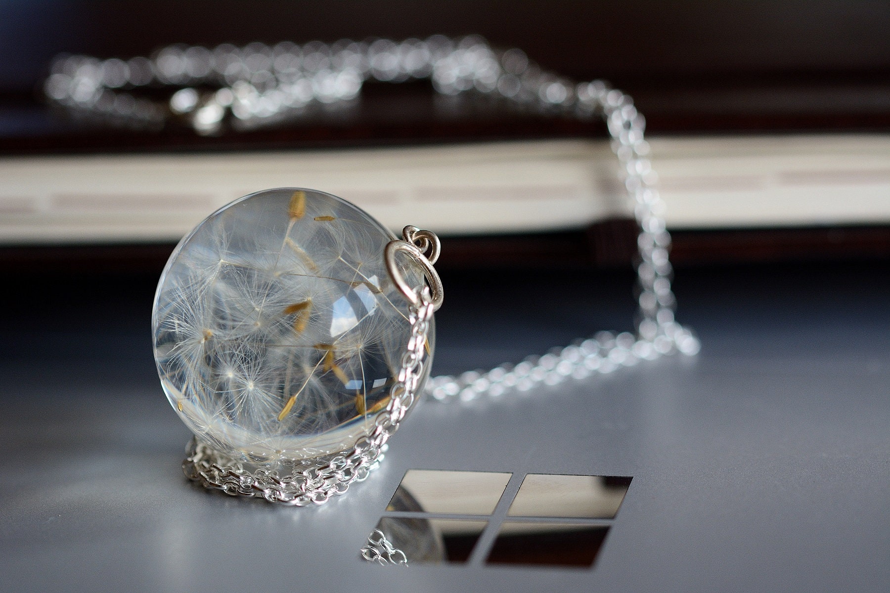 Echte Pusteblumen Anhänger, Harz Halskette, Pflanzen Schmuck, Zarte Ostern Geschenk Kugel 3, 4 cm. Kette 80 von Caldesia