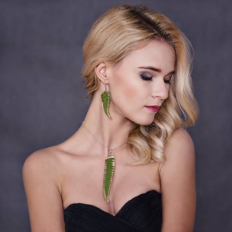 Farn Blatt Ohrringe, Harz Schmuck, Grüne Echte Pflanze Weihnachtsgeschenk, Einzigartige Schmuck von Caldesia