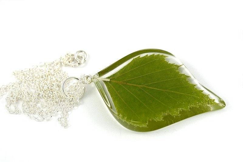Grünes Blatt Harz Anhänger, Echte Silber Birke | Betula Pendula Halskette, Sterling Schmuck, Weihnachtsgeschenk Grünes Blatt Harz Anhänger, Echte Silber Birke | Betula Pendula Halskette, Sterling Schmuck, Weihnachtsgeschenk von Caldesia
