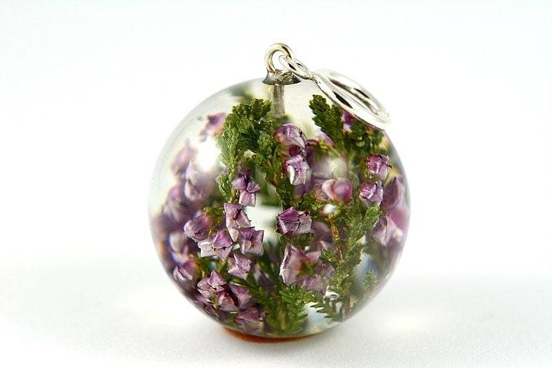Heather Harz Anhänger, Rosa Blume | Calluna Vulgaris Halskette, Echte Blumenschmuck, Schmuck, Silber Anhänger Heather Harz Anhänger, Rosa Blume | Calluna Vulgaris Halskette, Echte Blumenschmuck, Schmuck, Silber Anhänger von Caldesia