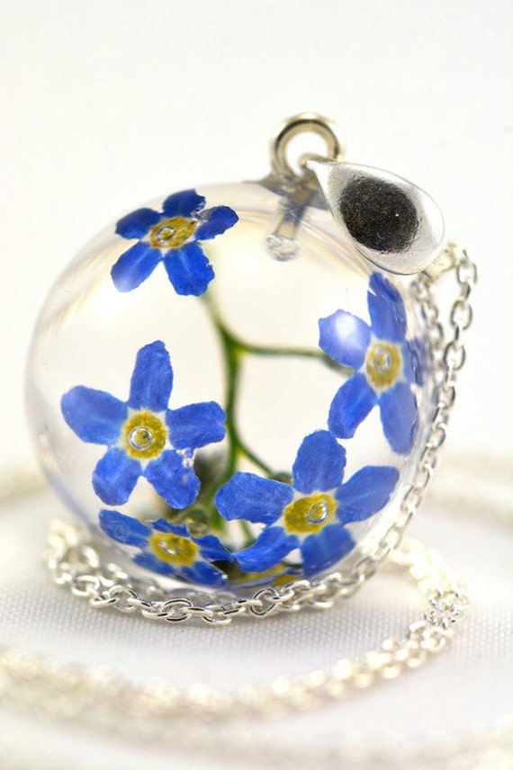 Vergissmeinnicht Anhänger, Blaue Blume Nots Harz Silber Myosotis Alpina Halskette, Kugel 1, 7 cm, Kette 45 cm Vergissmeinnicht Anhänger, Blaue Blume Nots Harz Silber Myosotis Alpina Halskette, Kugel 1, 7 cm, Kette 45 cm von Caldesia