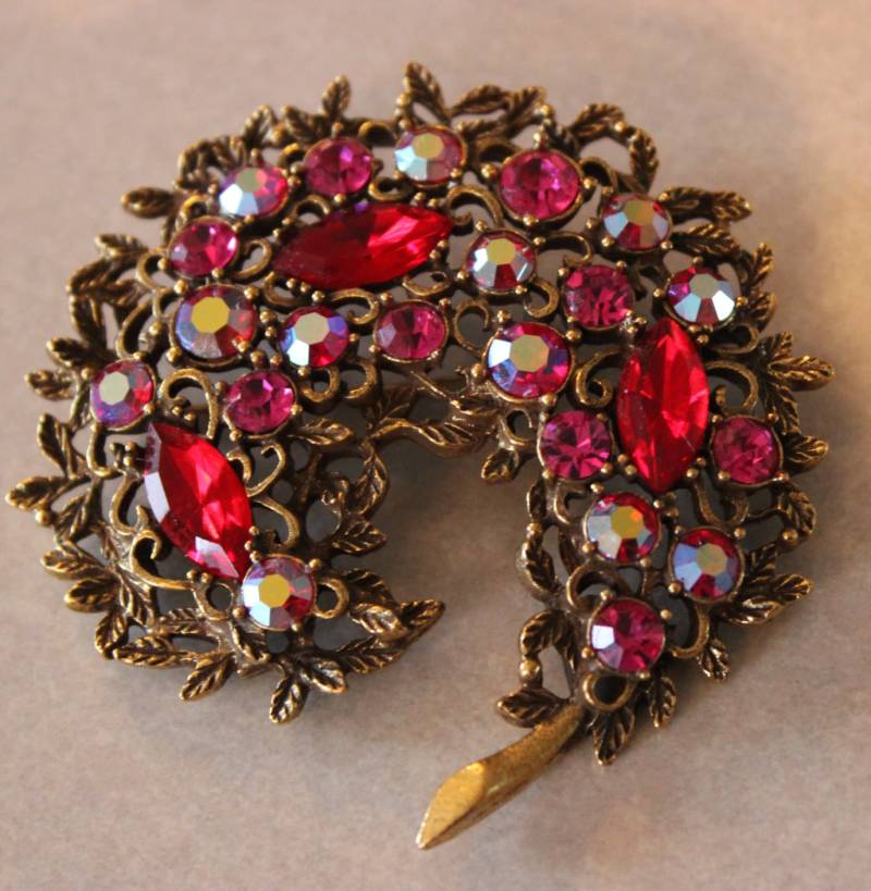 Große Vintage Signierte Emmons Rote Strass Brosche Pin Tolles Geschenk Für Sie von Calessabay