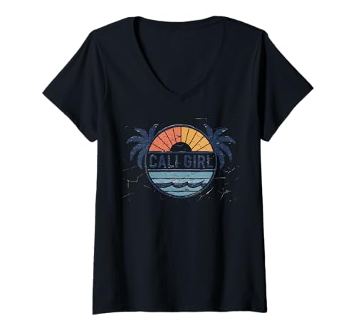 Damen Cali Girl Tshirt California Beach Sommer Urlaub 70er Retro T-Shirt mit V-Ausschnitt Damen Cali Girl Tshirt California Beach Sommer Urlaub 70er Retro T-Shirt mit V-Ausschnitt von Cali Girl Shirt Vintage Retro Beach Mädchen Urlaub