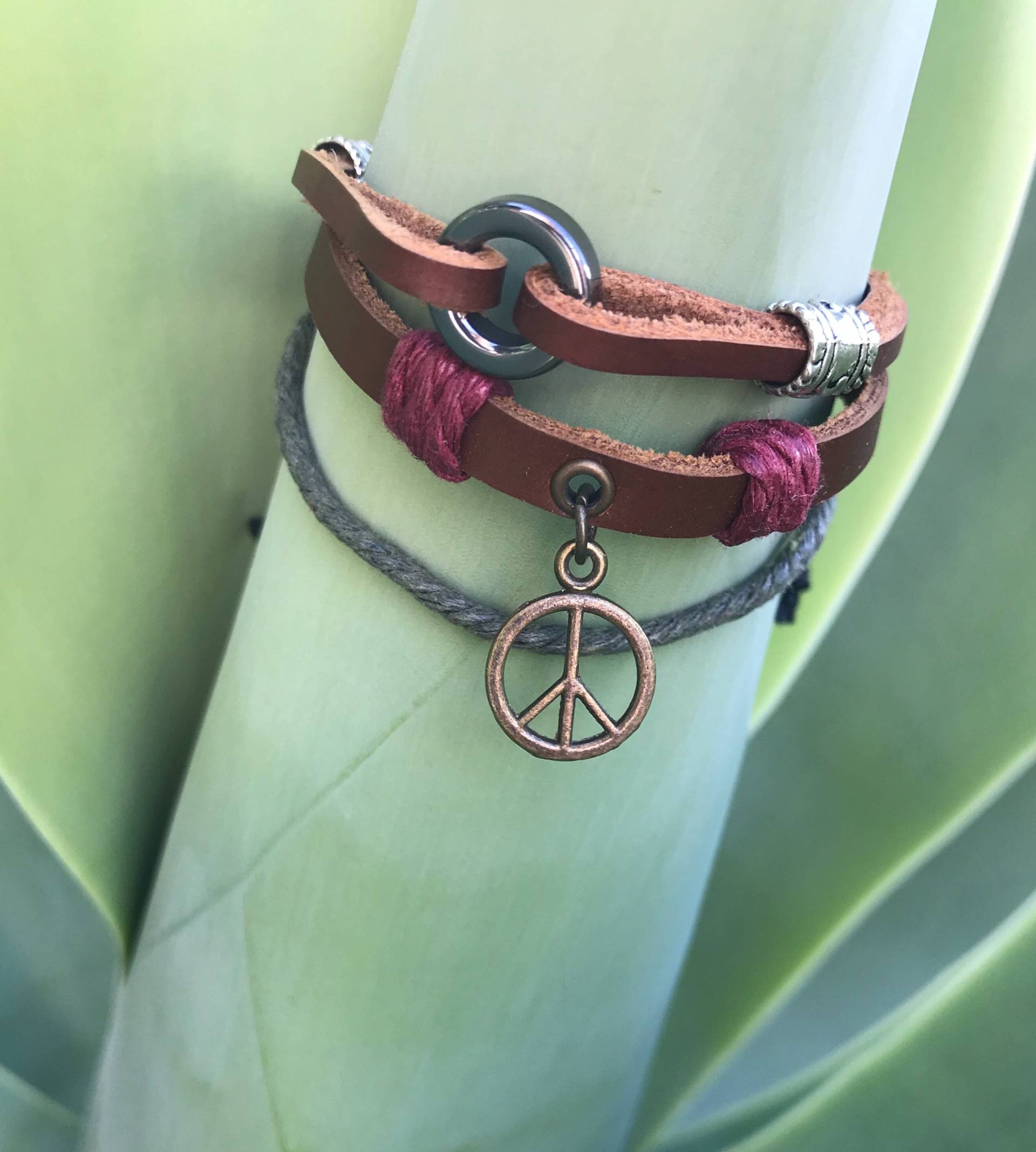 Die "Ventura" Armband-Lederarmband - Surfer Armband-Freundschaft Armband-strand Schmuck Bohoarmband Die "Ventura" Armband-Lederarmband - Surfer Armband-Freundschaft Armband-strand Schmuck Bohoarmband von CaliBracelet