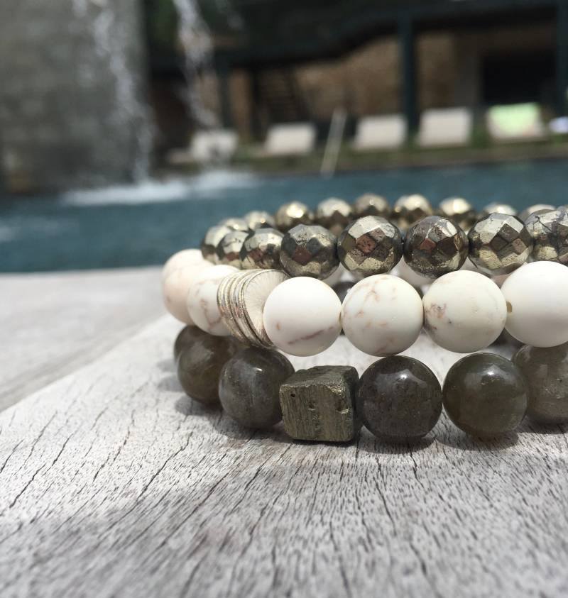 3 Armband-stacking-Set, Weißer Türkis Labradorit Und Pyrit Armbänder, Handgemachte Luxus Edelstein Armbänder in Den Usa, Neutrale Töne von CaliKhloe